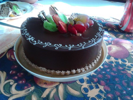 pastel moka y frutas